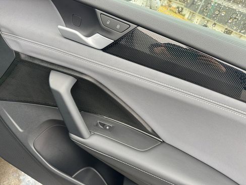 Used 2025 Volkswagen Tiguan SE FWD image 33