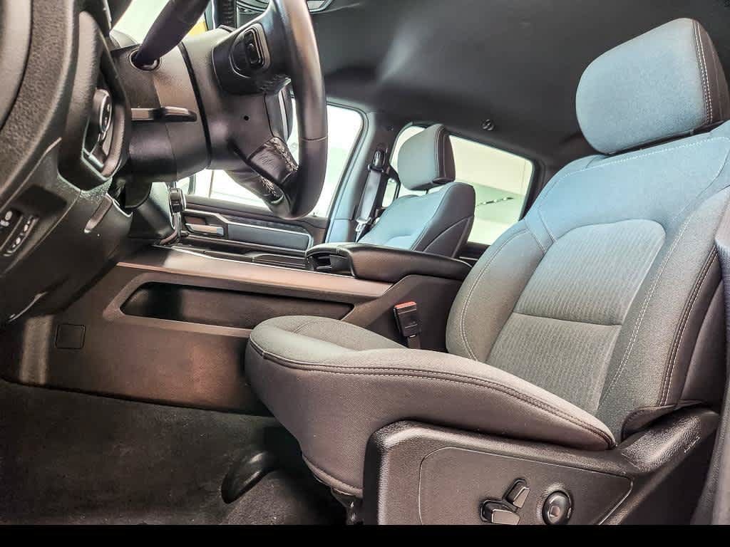 Used 2023 RAM 1500 Big Horn AWD/4WD image 9