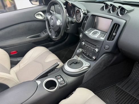 Used 2010 Nissan 370Z Touring w/ Sport Pkg RWD image 47