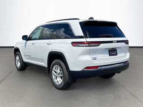 New 2026 Jeep Grand Cherokee Laredo AWD/4WD image 5