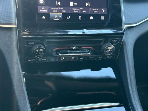 New 2025 Jeep Grand Cherokee Laredo X RWD image 14