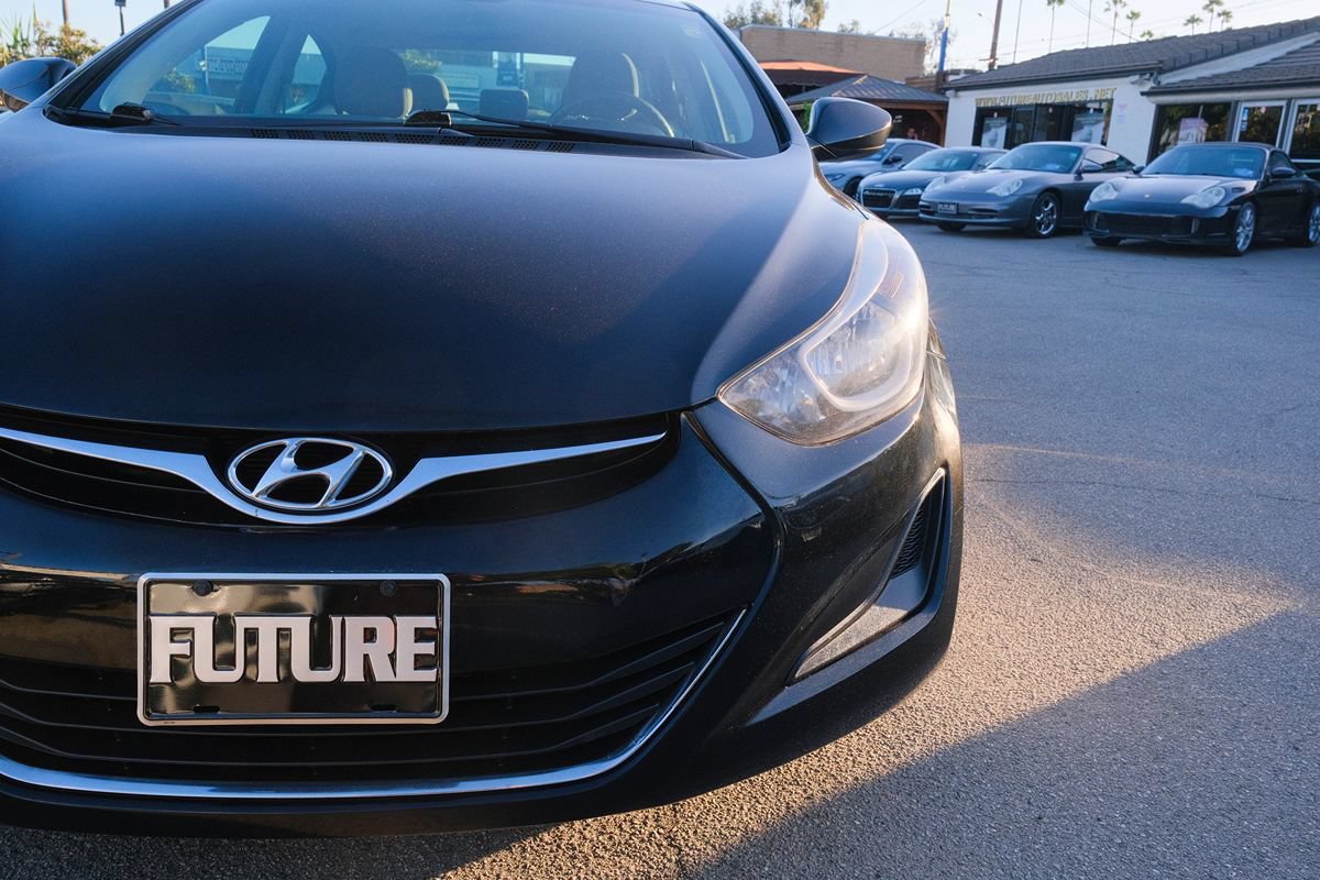 Used 2015 Hyundai Elantra SE FWD image 27