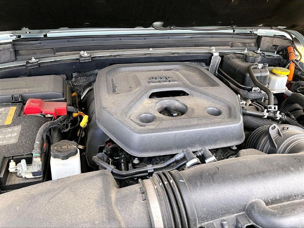 Used 2024 Jeep Wrangler Unlimited AWD/4WD image 33