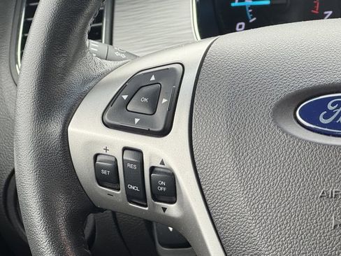 Used 2018 Ford Taurus SEL image 16