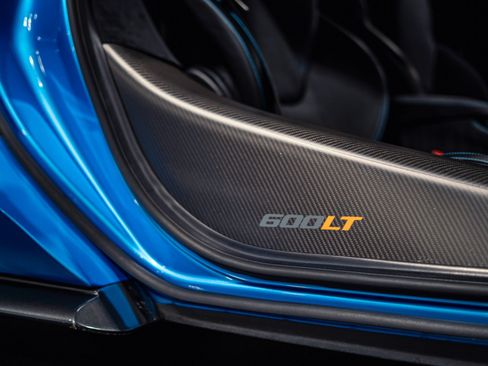 Used 2020 McLaren 600LT Spider RWD image 30