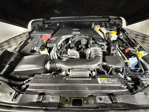 Used 2019 Jeep Wrangler Sport image 26