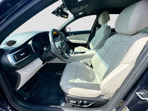Used 2023 Genesis G70 2.0T AWD/4WD image 21