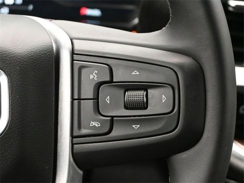 Used 2025 GMC Sierra 1500 Elevation image 6