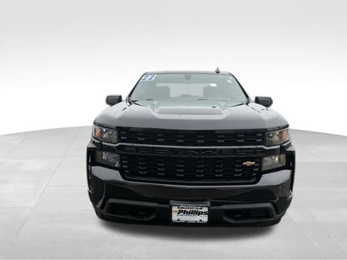 Used 2022 Chevrolet Silverado 1500 Custom image 2