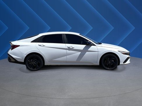Used 2026 Hyundai Elantra Sport FWD image 2