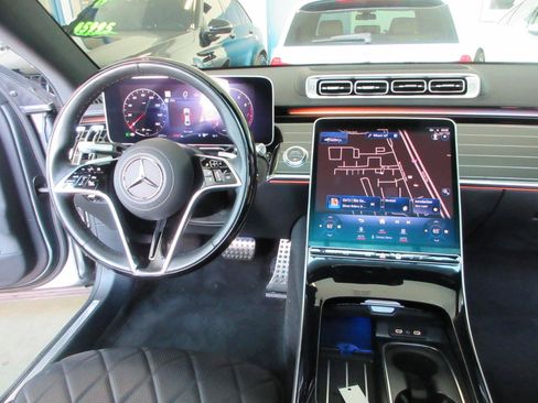 Used 2021 Mercedes-Benz S 580 4MATIC Sedan image 46