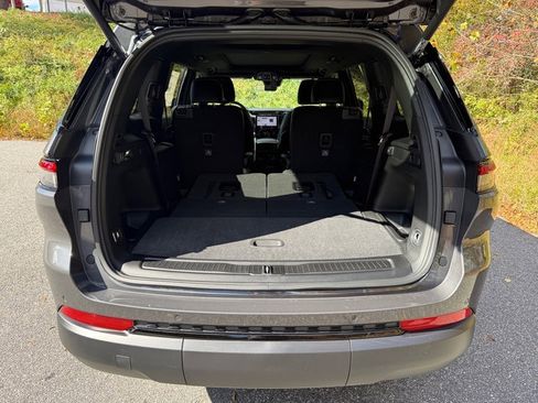 New 2025 Jeep Grand Cherokee L Limited w/ Trailer Tow Package image 20