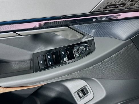 New 2027 BMW 550e xDrive AWD/4WD image 20