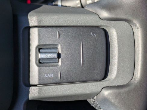 Used 2023 Land Rover Defender 130 X-Dynamic SE image 17