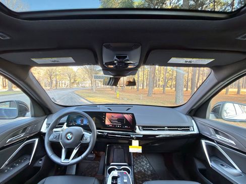 New 2026 BMW X1 xDrive28i w/ Technology Package image 2