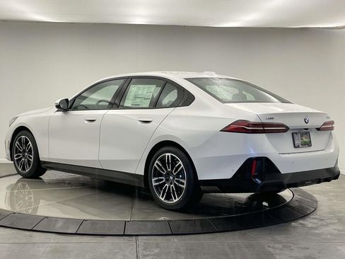 New 2026 BMW 530i xDrive w/ M Sport Package AWD/4WD image 3