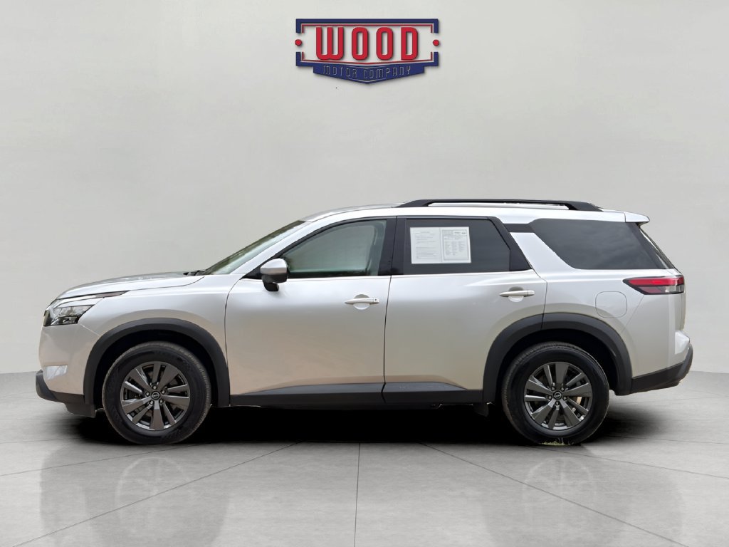 Used 2024 Nissan Pathfinder SV FWD image 4