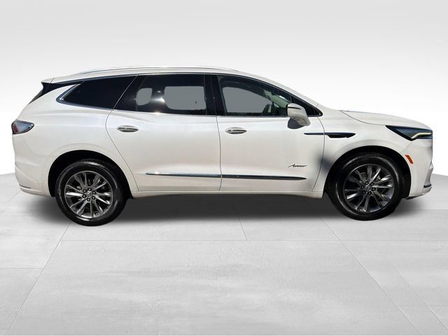 Used 2023 Buick Enclave Avenir w/ Avenir Technology Package AWD/4WD image 8