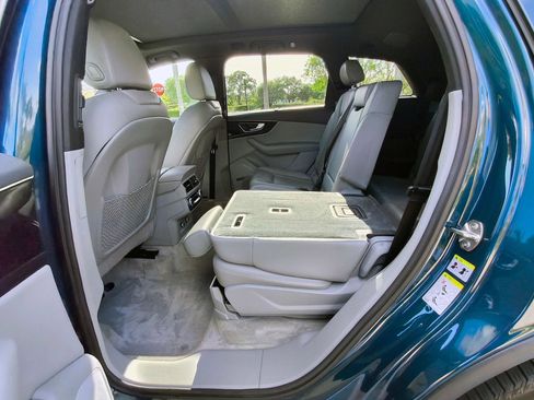 Used 2019 Audi Q7 3.0T Prestige AWD/4WD image 9