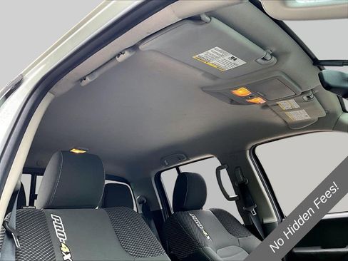 Used 2015 Nissan Frontier PRO-4X AWD/4WD image 21