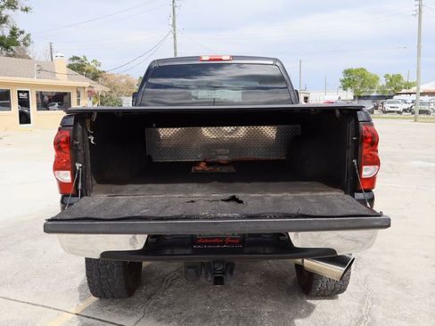 Used 2006 Chevrolet Silverado 2500 LT w/ Heavy-Duty Power Package image 26