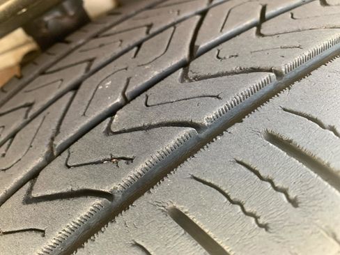 Used 2020 Chevrolet Equinox LT w/ LPO, Blackout Package image 12