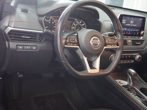Used 2021 Nissan Altima 2.5 SR FWD image 7