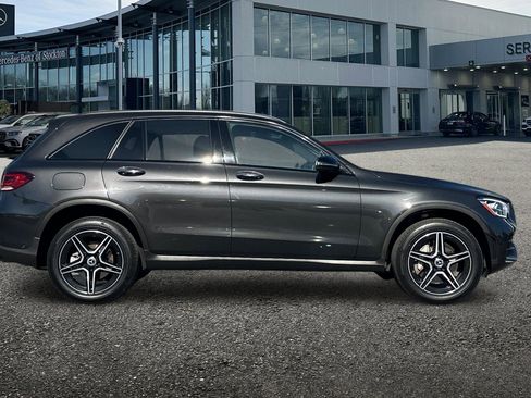 Used 2022 Mercedes-Benz GLC 300 4MATIC image 3