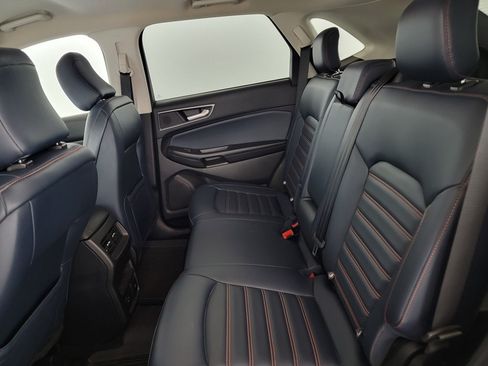Used 2022 Ford Edge SEL w/ Sport Appearance Package AWD/4WD image 13