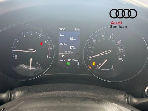 Used 2022 Toyota C-HR XLE FWD image 16