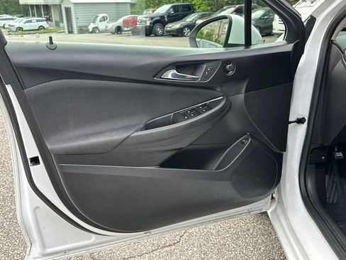 Used 2016 Chevrolet Cruze LS FWD image 10