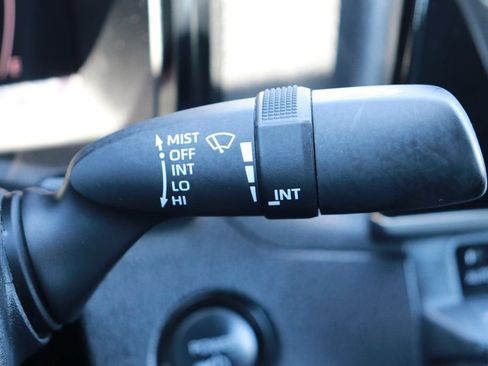 Used 2025 Toyota Camry SE FWD image 26
