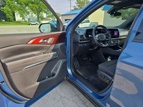 Used 2024 Chevrolet Traverse Z71 w/ LPO, Floor Liner Package AWD/4WD image 16