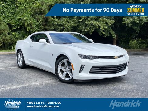 Used 2018 Chevrolet Camaro LT RWD image 1