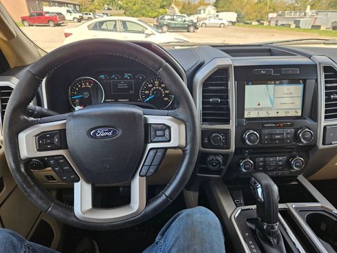 Used 2017 Ford F150 Lariat image 20