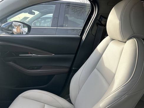 Used 2025 MAZDA CX-30 AWD 2.5 S w/ Premium Package image 17