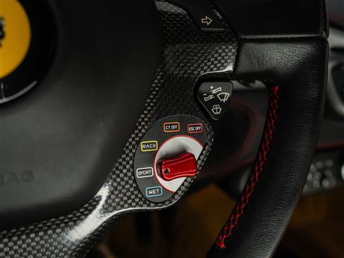 Used 2012 Ferrari 458 Italia Coupe RWD image 23
