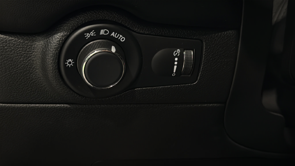 Used 2025 Dodge Durango R/T AWD/4WD image 37