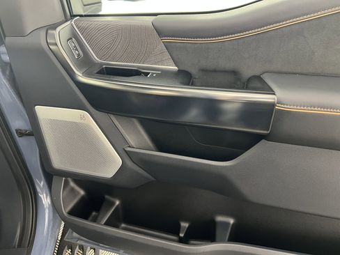 Used 2023 Ford F350 Platinum w/ Tremor Off-Road Package image 23