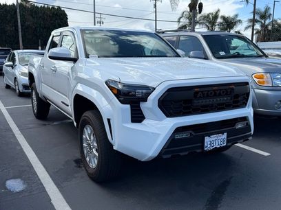 Used 2025 Toyota Tacoma SR5