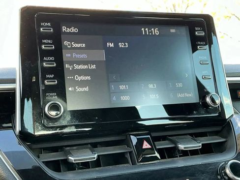 Used 2020 Toyota Corolla SE image 29