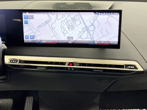 Used 2022 BMW iX xDrive50 w/ Premium Package image 24