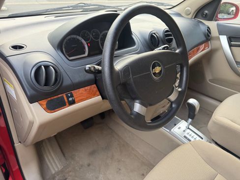 Used 2009 Chevrolet Aveo5 LT w/ Power and Convenience Package image 8