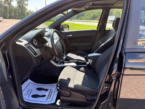 Used 2011 Ford Focus SES w/ 401A Rapid Spec Order Code image 9