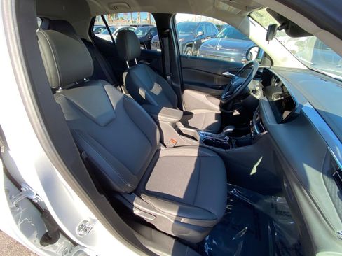 Used 2025 Buick Encore GX Preferred image 27