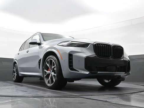 New 2026 BMW X5 xDrive50e w/ Executive Package image 25