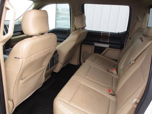 Used 2016 Ford F150 Lariat image 9