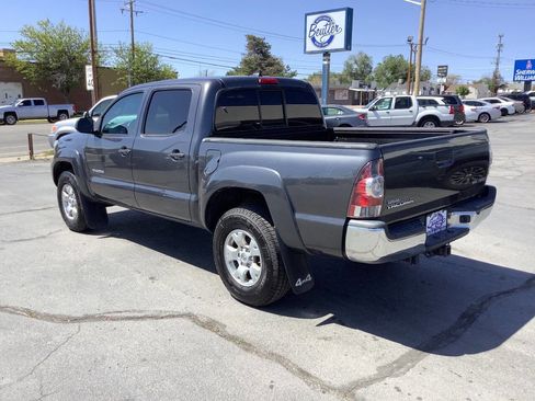 Used 2014 Toyota Tacoma 4x4 Double Cab w/ SR5 Package image 16