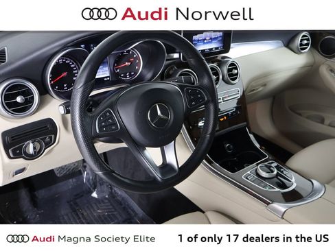 Used 2017 Mercedes-Benz GLC 300 4MATIC image 2