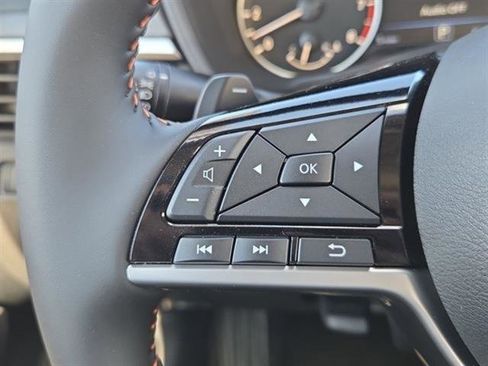 New 2025 Nissan Altima 2.5 SR image 10